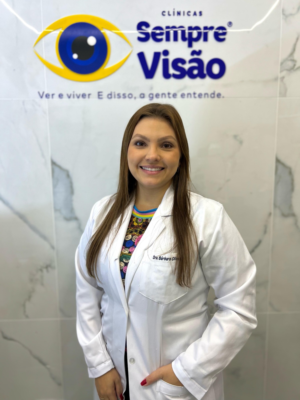 Dr(a) Dra. Bárbara Freitas de Oliveira
